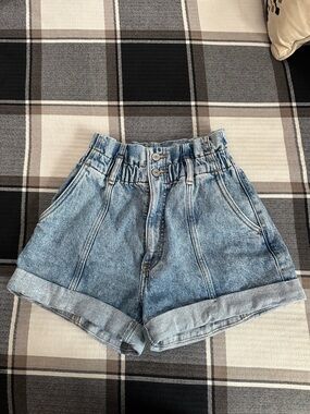 Abercrombie & Fitch The 80’s Mom Short Ultra High Rise Paperbag Denim Shorts